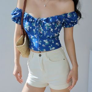 French Vintage Blue Floral Shirt with Square Collar and Puff Sleeves - Loose Slim Fit Short Sleeve Top for a Chic 90s Look