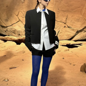 Futuristic Oversized Sunglasses with Unique Shape for Women – Stylish High-End Sun Protection for Street Photography and Trendy Looks