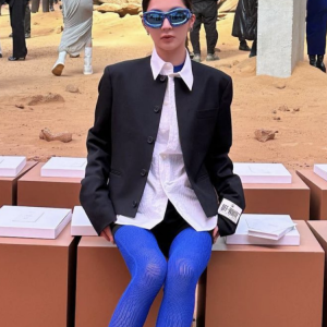 Futuristic Oversized Sunglasses with Unique Shape for Women – Stylish High-End Sun Protection for Street Photography and Trendy Looks