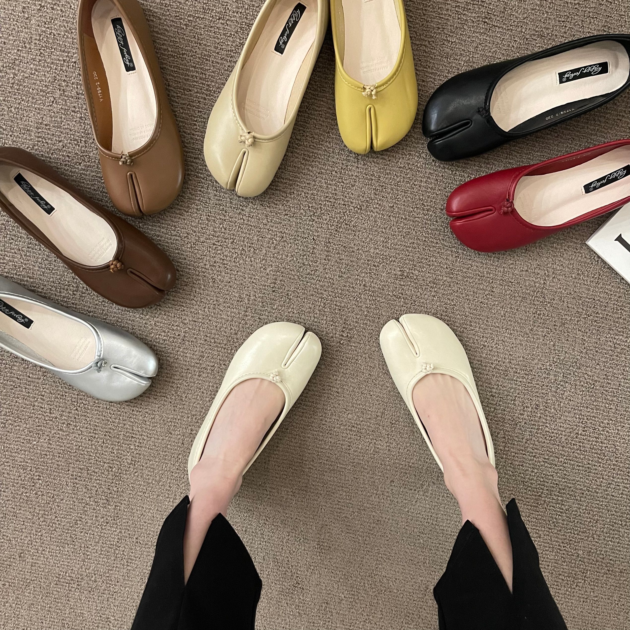 Genuine Leather Flat-Bottom Loafers for Women - Niche Design Split-Toe Pig Hoof Shoes in Spring Grandma Style