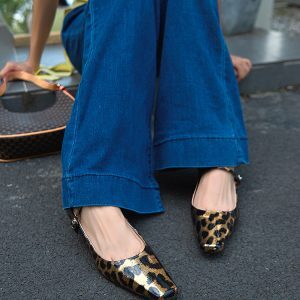 Genuine Leather French Vintage Mary Jane Shoes with Low Heel, Square Toe, and Silver Strap - Classic Retro Flats for Timeless Style