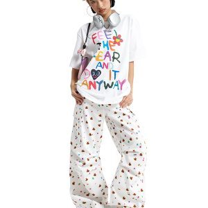 Graffiti Black/White Letter Printed Loose T-Shirt - Casual Streetwear 90s Inspired Urban Style Top