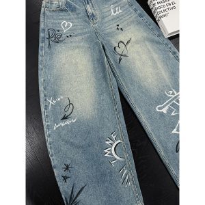 Hand-Painted Graffiti Design Loose Straight-Leg Jeans for Men - Trendy American High Street Style Summer Fashion