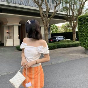 Heavy Industry Puff Sleeve One-Shoulder T-Shirt for Women, High-End Slim Fit Off-Shoulder Top, Trendy Fashion, Chic Style