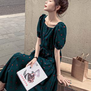 High-End Hepburn Style Dark Green Polka Dot Chiffon Long Dress with French Square Neck and Puff Sleeves for Summer 2025