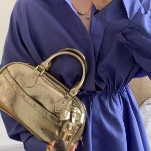 High-End Metallic Wind Bowling Bag for Women - Stylish Commuter Shoulder Crossbody Tote Boston Bag