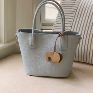 High-End Minimalist Vegetable Basket Bucket Bag with Lychee Texture - Versatile Women's Shoulder Tote for Trendy Fashion