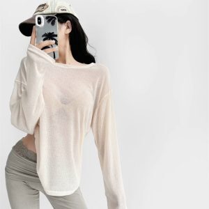 High-End Round Neck Loose Fit Summer Sweater for Women - Slimming Sun Protection Knitted Top in Solid Color, Jazz Lazy Style