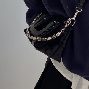 High-End Women's Large Chain Shoulder Crossbody Bag - Fashionable Stylish Handheld Design for 2025