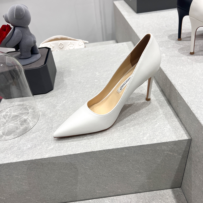High-Heeled Pointed Toe White Hepburn Style Slip-On Women's Shoes - Versatile Thin-Heel Design for Chic Y2K Fashion