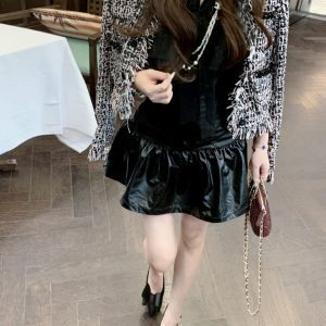 High Waist Patent Leather Shiny Umbrella Skirt in Qianjin Style - Super Fashionable Y2K Inspired Look