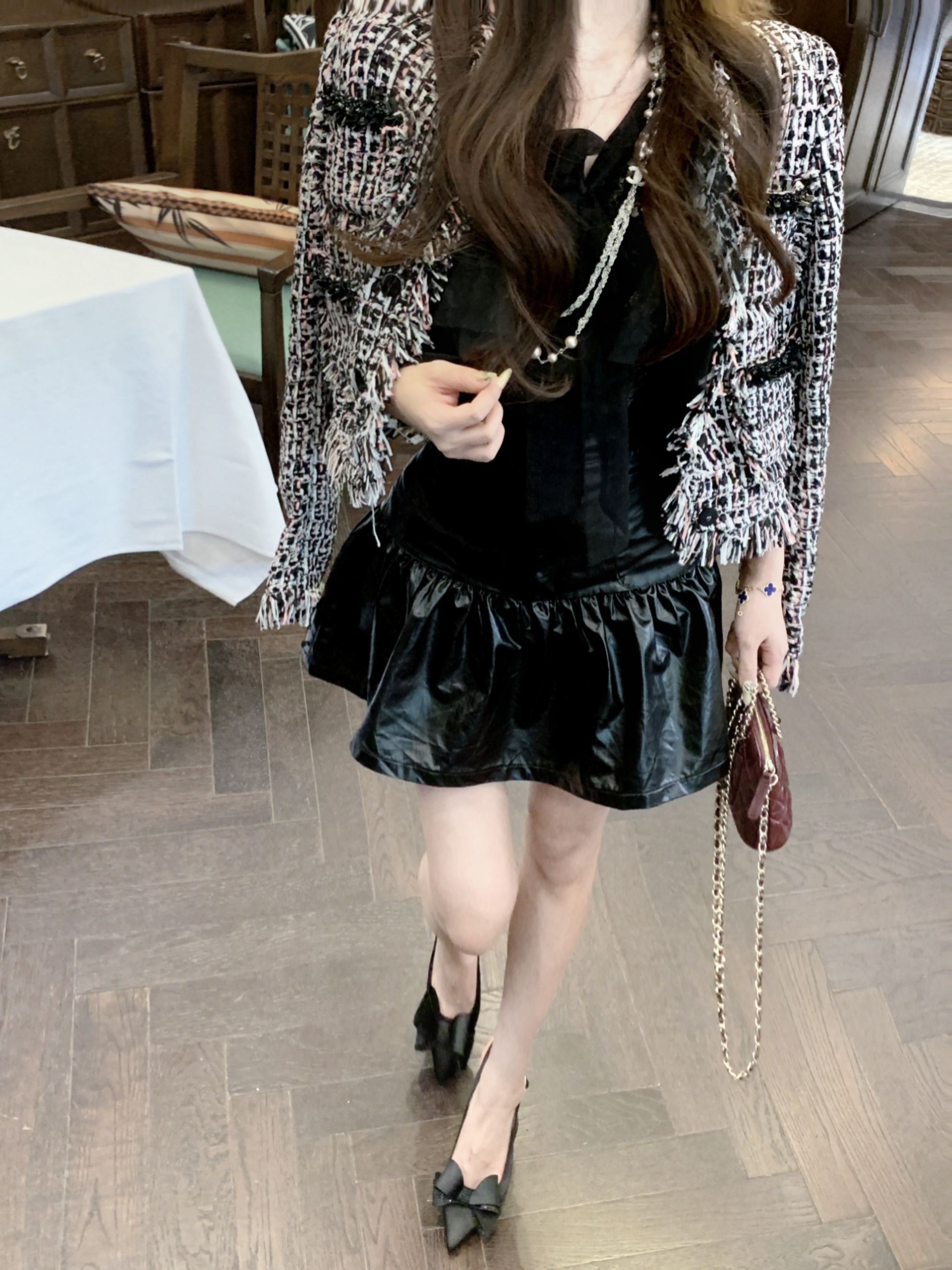 High Waist Patent Leather Shiny Umbrella Skirt in Qianjin Style - Super Fashionable Y2K Inspired Look