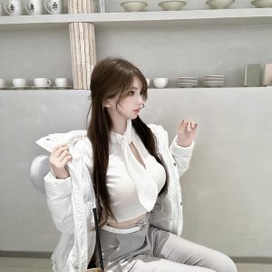 Japanese-Style Classic Hollow-Out Bow Short-Sleeve Knitted Top for Women - Y2K Fashion, Trendy Summer Style