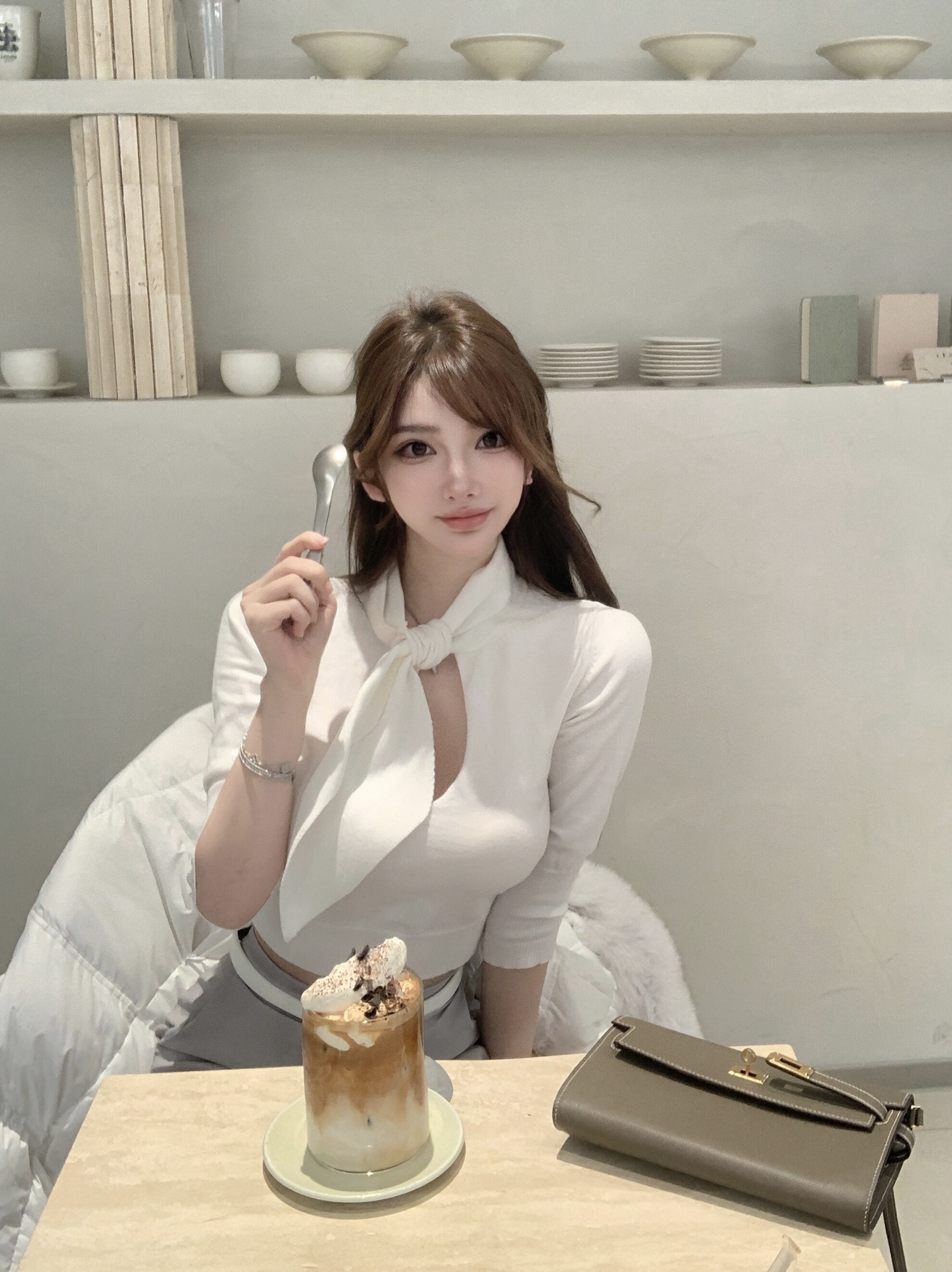 Japanese-Style Classic Hollow-Out Bow Short-Sleeve Knitted Top for Women - Y2K Fashion, Trendy Summer Style