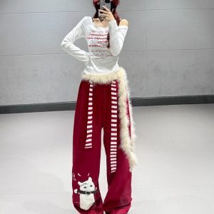 Jazz Dance Outfit for Girls: White Letter Short Top with Burgundy Cartoon Straight-Leg Sweatpants, Trendy Streetwear Look