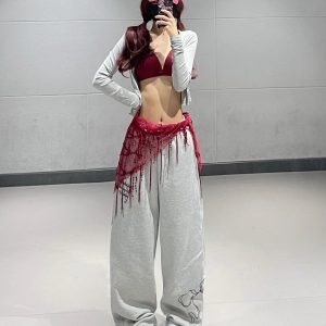 K-pop Dance Outfit for Women: Short Cardigan & Light Gray Graffiti Print Straight-Leg Sweatpants - Casual Sportswear Set