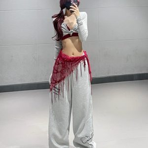 K-pop Dance Outfit for Women: Short Cardigan & Light Gray Graffiti Print Straight-Leg Sweatpants - Casual Sportswear Set