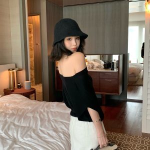 Korean-Style Asymmetrical Shoulder Short Sleeve Top for Women - High-End Knitted T-shirt, Trendy Y2K Fashion