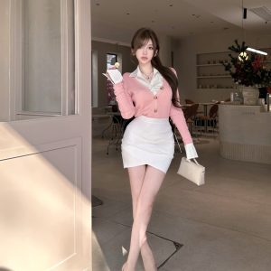 Korean Style Mulberry Silk Knitted V-Neck Cardigan Coat for Women - Glossy Wool Design, Chic Secretary Look, Elegant Fashion