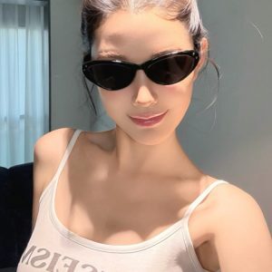 Korean Style Oval Cat Eye Sunglasses for Women, High-End UV Protection, Flattering for Slimming Round and Square Faces
