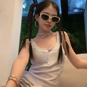 Korean-Style Retro Cat-Eye White Polarized Sunglasses for Women - Trendy High-End Cool Shades for Square and Round Faces