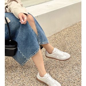 Korean Style Retro Lace-Up Training Shoes for Women, Large Size 41-43, Classic Casual White Sports Sneakers