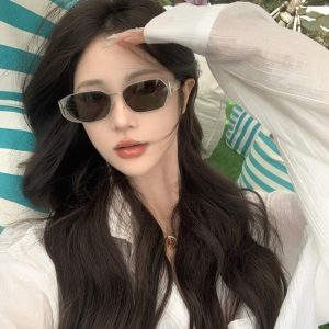 Korean-Style Retro Small Ice Cube Sunglasses for Women - Square Frame, Flattering for Round Faces, Fashionable UV Protection Eyewear