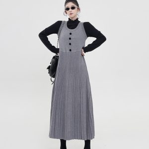 Korean Style Solid Color U-Neck Sleeveless Knitted Vest Dress for Women with Elegant Loose Pleated Long Skirt - Autumn/Winter Fashion