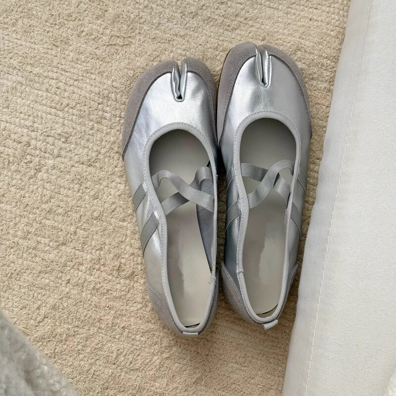 Korean-Style Split-Toe Pig Hoof Mary Jane Flats - Casual Comfortable Ballet Shoes for Women