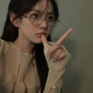 Korean-Style Square Rimless Glasses Frame, Gold Wire Narrow Design for Myopia with Trendy High School Vibe