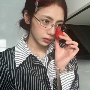 Korean-Style Square Rimless Glasses Frame, Gold Wire Narrow Design for Myopia with Trendy High School Vibe