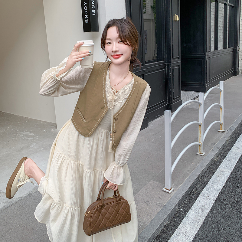Korean-Style Vest and Long Dress Set for Women - Stunning Autumn 2024 Outfit, Elegant Layered Look, Fashionable Fall Trends