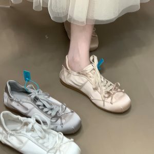 Lace-Up Ballet Training Shoes with Bow, Round Toe Casual Sports Footwear in Satin - Stylish Ocean One Design for Active Wear
