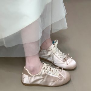 Lace-Up Ballet Training Shoes with Bow, Round Toe Casual Sports Footwear in Satin - Stylish Ocean One Design for Active Wear