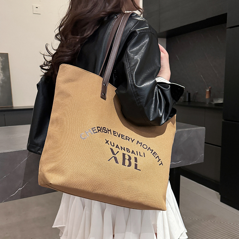 Large Capacity Canvas Shoulder Bag for Women - Versatile Commuter Tote for College Students - Stylish 2025 Design