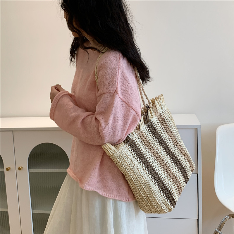 Large Capacity Woven Shoulder Bag for Women - 2024 New Style Beach Tote for Seaside Vacation & Commuter Use