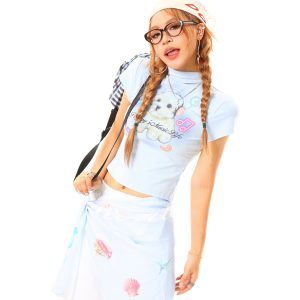 Light Blue American Vintage Cartoon Print Slim Fit Short T-Shirt - Trendy 90s Style, Perfect for Casual Outfits and Everyday Wear
