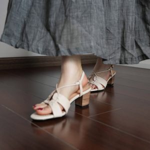 Light Retro Open-Toe Chunky Mid-Heel Sandals for Women - Simple Summer Roman Slippers in Elegant Style