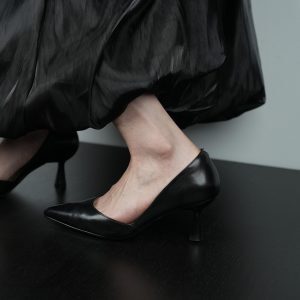 Light Retro Pointed Toe Shallow Mouth Heels for Women - Thin Mid Heels, Simple Hollow V Buckle, Work Shoes, Y2K Style