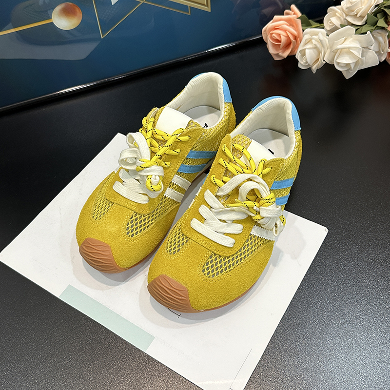 Lightweight Suede Mesh Training Shoes for Women, Versatile Casual Sneakers with Hidden Height Increase, 2025 Summer Fashion