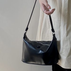 Lightweight Women's Dumpling Bag - Versatile Hand-Held & Underarm Shoulder Small Bag for Trendy 2025 Fashion