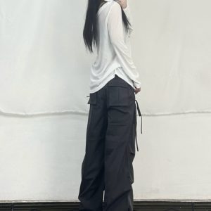 Loose Long-Sleeve T-Shirt for Women, Lazy Style with White Heart Print, Casual 90s-Inspired Fashion Top