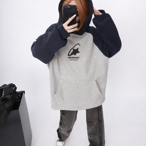 Loose Raglan Sleeve Sweatshirt for Women - Thin Hooded Top with Niche Design, Trendy American Style for Spring and Autumn 2025