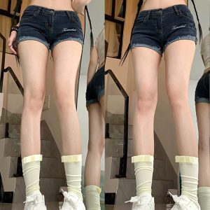 Low-Waist Rolled Hem Stretchy Denim Shorts for Women - Slim-Fit Body-Hugging Summer 2025 Style