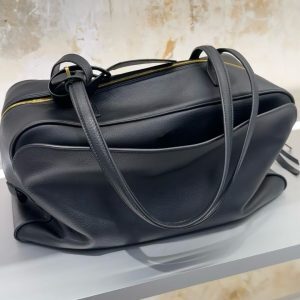 Lychee Pattern Bowling Bag - Versatile Unisex Shoulder Bag in Various Sizes - Trendy Fashion Accessory for Everyday Use