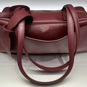 Lychee Pattern Bowling Bag - Versatile Unisex Shoulder Bag in Various Sizes - Trendy Fashion Accessory for Everyday Use