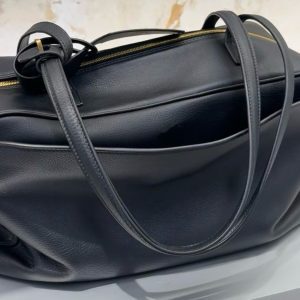 Lychee Pattern Bowling Bag - Versatile Unisex Shoulder Bag in Various Sizes - Trendy Fashion Accessory for Everyday Use