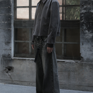 Matte Effect Ribbed Sleeve Leather Jacket with Raglan Structure and Ribbed Cuffs - Chic Fur Coat Style for a Bold Look