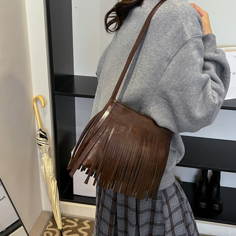 Matte Vintage Tassel Bag for Women - 2025 Korean Style Crossbody Bucket Bag, High-End Minimalist Shoulder Bag