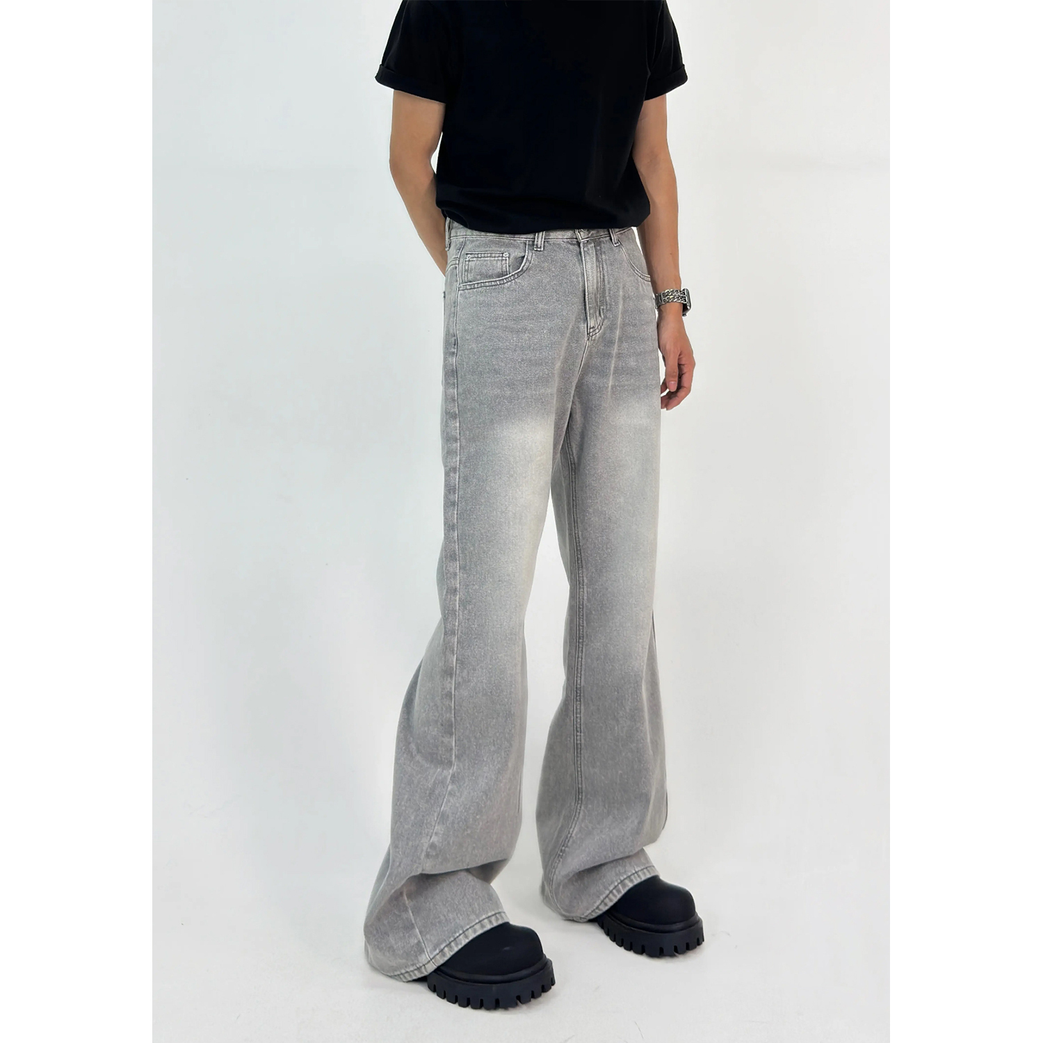 Men's Vintage Loose Straight Leg Ash Gray Jeans - Retro Washed Design, Clean Fit, 90s Inspired Fashion